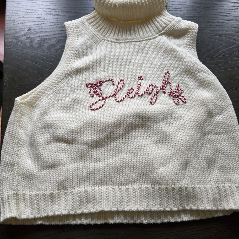 Le Lis SLEIGH turtleneck Cream Sleeveless Sweater